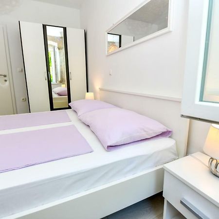 Mila Apartment 锡尼 外观 照片